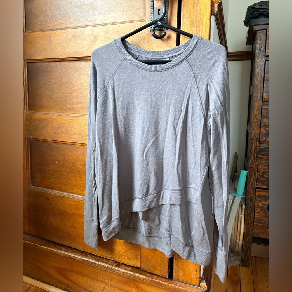 Athleta Gray Long Sleeve Top
